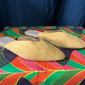 Old Navy Yellow Women's Size 10 Flat Mules
